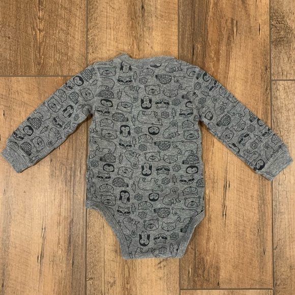 Carter’s Bundle of Three Long Sleeve Onesies, 18 months - Picture 11 of 12